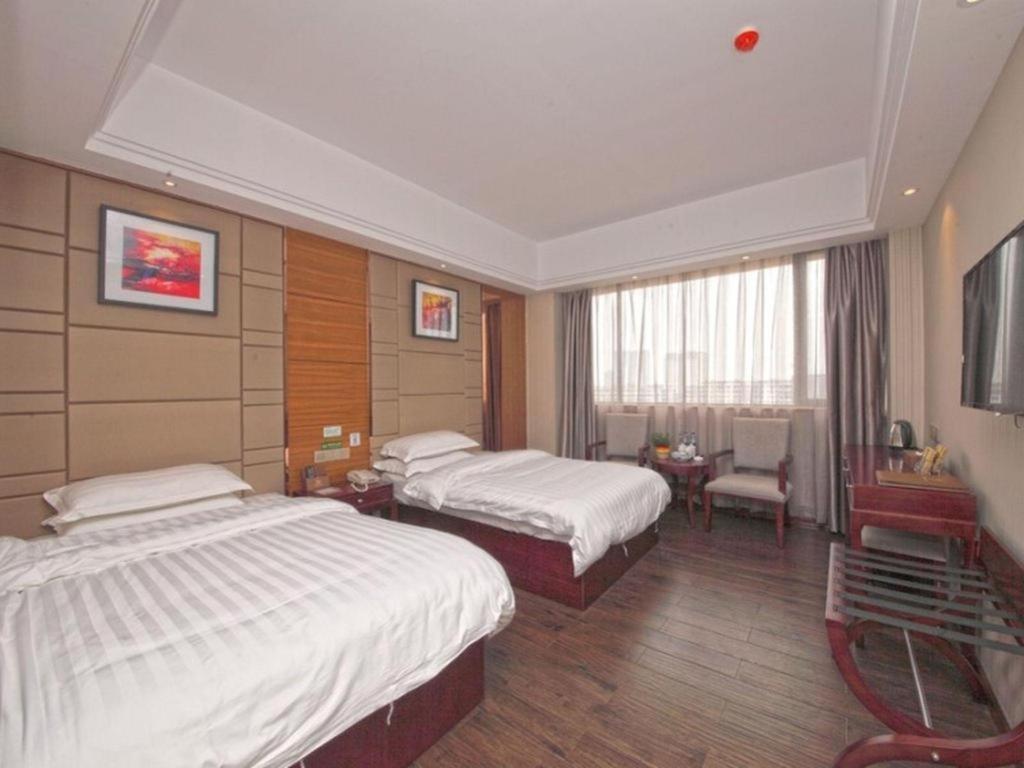 Greentree Inn Guangdong Jieyang Bus Terminal Station Ronghua Avenue Business Hotel מראה חיצוני תמונה