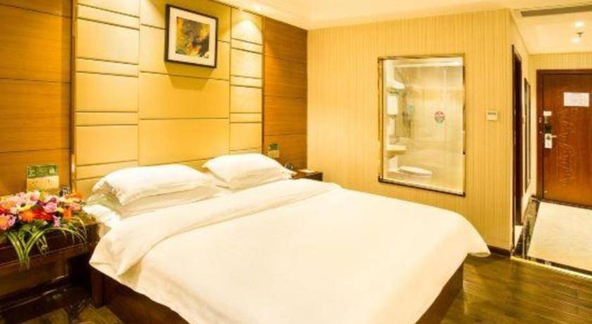 Greentree Inn Guangdong Jieyang Bus Terminal Station Ronghua Avenue Business Hotel מראה חיצוני תמונה