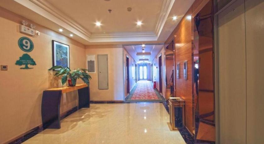 Greentree Inn Guangdong Jieyang Bus Terminal Station Ronghua Avenue Business Hotel מראה חיצוני תמונה