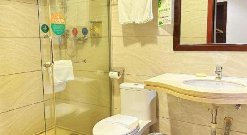 Greentree Inn Guangdong Jieyang Bus Terminal Station Ronghua Avenue Business Hotel מראה חיצוני תמונה